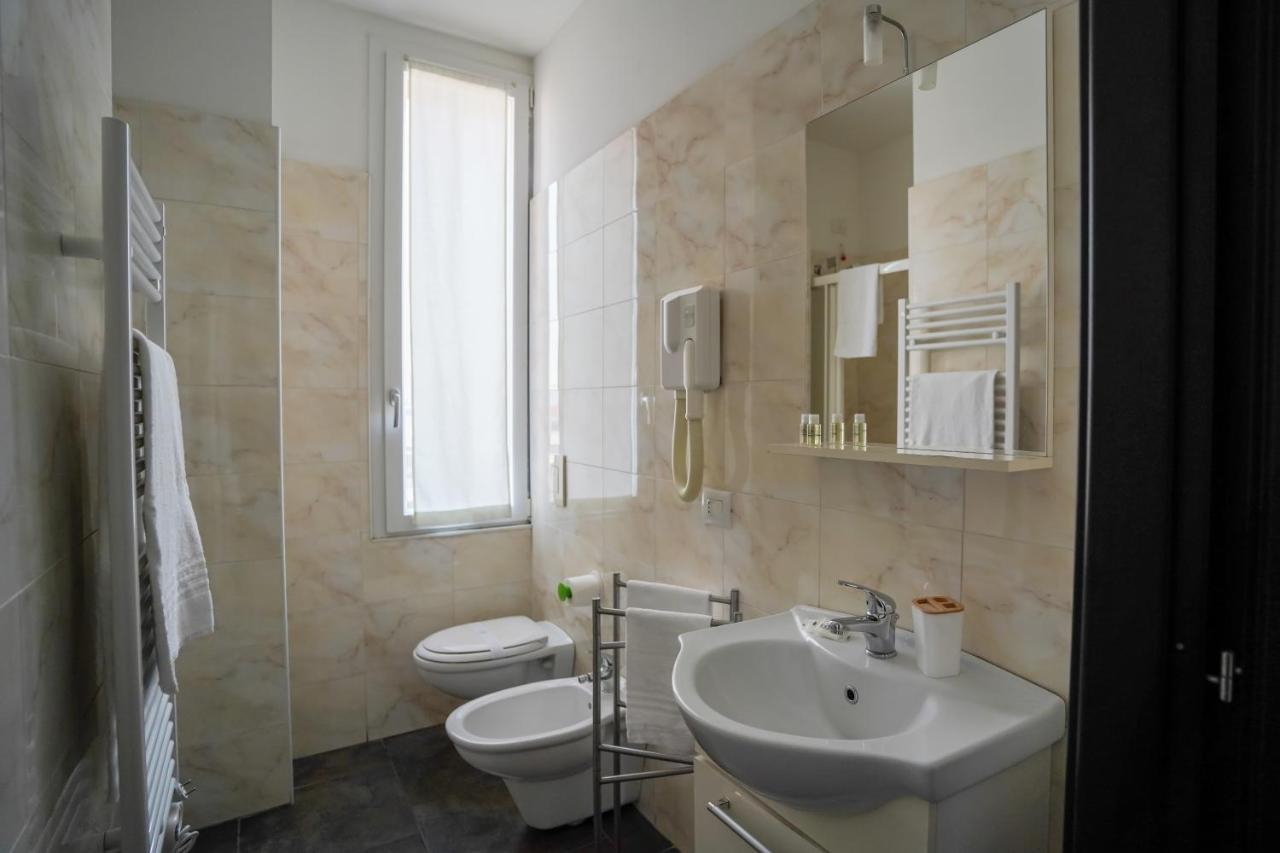 Bnbook Residence Matteotti ノヴァーラ エクステリア 写真