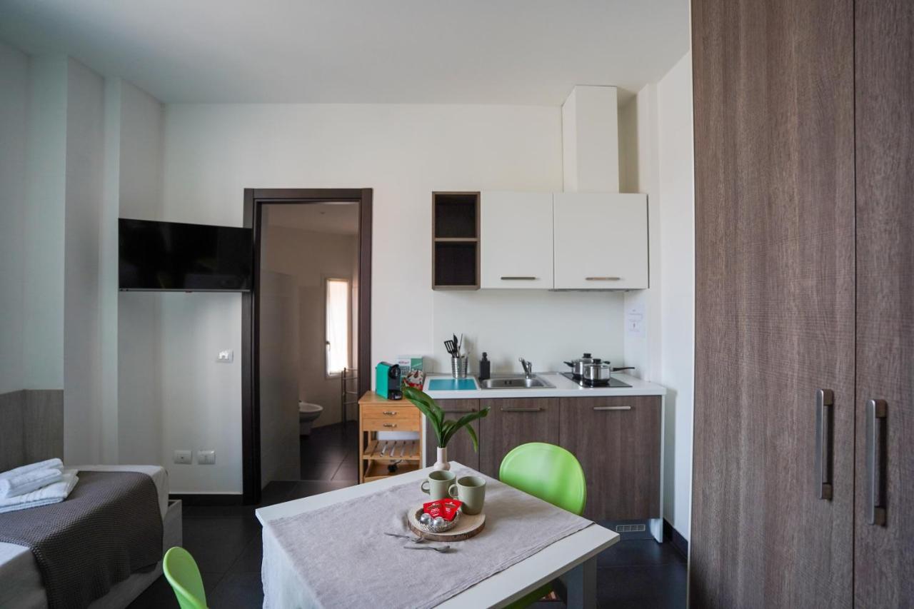Bnbook Residence Matteotti ノヴァーラ エクステリア 写真