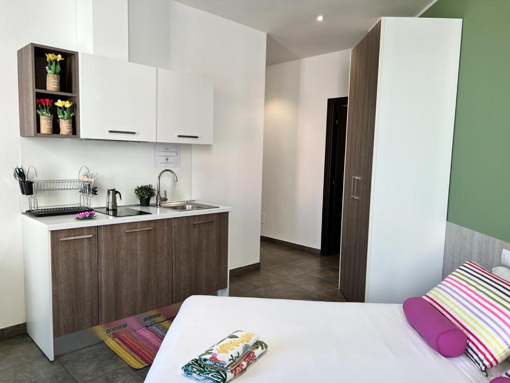 Bnbook Residence Matteotti ノヴァーラ エクステリア 写真